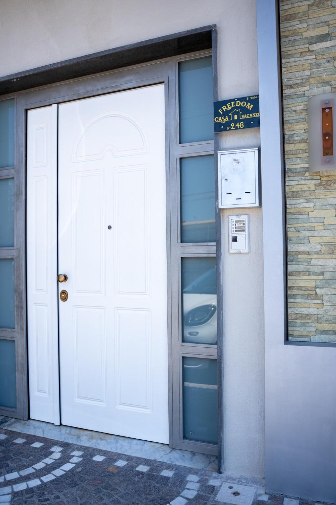 Freedom Apartment SantʼAntonio Abate Exterior foto